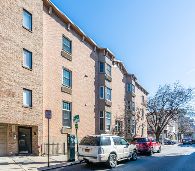 100 Garden St in Hoboken, NJ - Building Photo - Building Photo