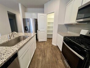 211 Addison Pl in Lockhart, TX - Building Photo - Building Photo