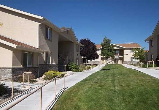 Humboldt Pines Family Apartments in Winnemucca, NV - Foto de edificio