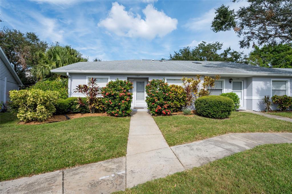 1162 Somerset Cir S in Dunedin, FL - Building Photo