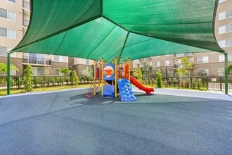 Resia North City in Fort Worth, TX - Foto de edificio - Building Photo