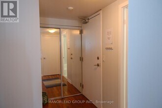 38-3138 Lee Centre Dr in Toronto, ON - Building Photo - Building Photo