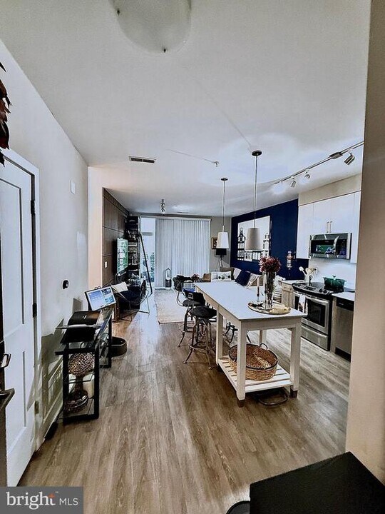 145 Riverhaven Dr in Oxon Hill, MD - Building Photo