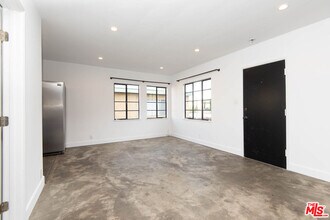 822 N Detroit St in Los Angeles, CA - Building Photo - Building Photo
