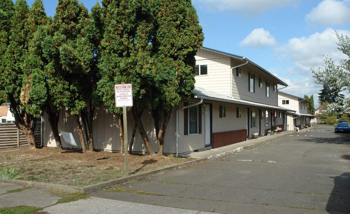 Tryon Apartments in Salem, OR - Building Photo