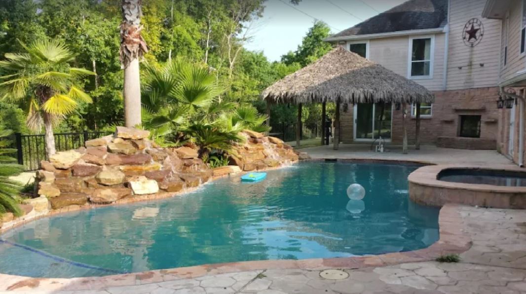16610 Gull Ct in Crosby, TX - Foto de edificio