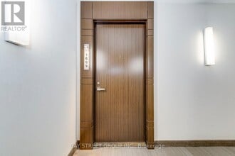 1 The Esplanade in Toronto, ON - Building Photo - Building Photo