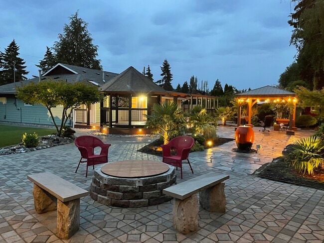 property at 15542 SE 10th St