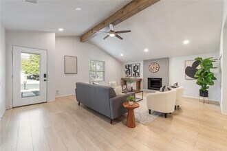 6809 Lunar Dr in Austin, TX - Building Photo - Building Photo