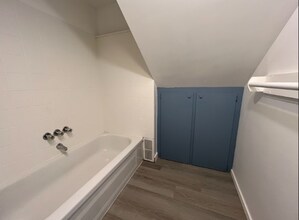 4871 Marine Dr in Burnaby, BC - Building Photo - Building Photo