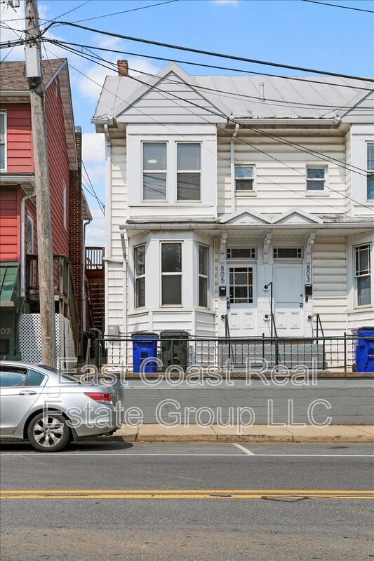 805 S Potomac St