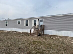 365 Patriot Ln in Collinston, LA - Foto de edificio - Building Photo