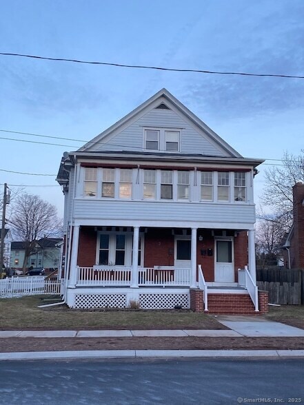 3 Washington Ave, Unit 100-PH1D in Enfield, CT - Building Photo