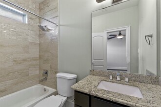 5226 Kiam St in Houston, TX - Building Photo - Building Photo