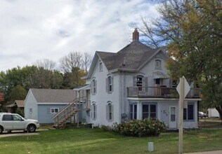 406 N Bridge St in Manawa, WI - Building Photo - Building Photo