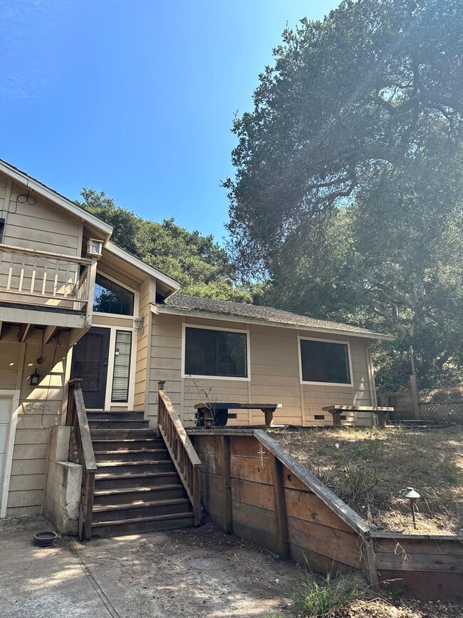 2431 Rifle Range Dr in Royal Oaks, CA - Building Photo - Building Photo