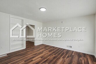 10199 Foxfire Terrace in Jonesboro, GA - Foto de edificio - Building Photo