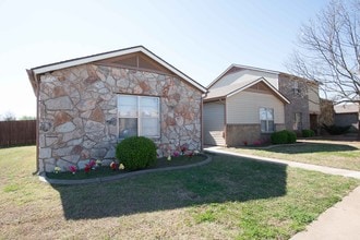 Sunnyview Apartments II in Oklahoma City, OK - Building Photo - Building Photo