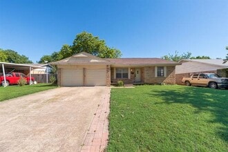 311 Azalea Ln in Duncanville, TX - Building Photo - Building Photo