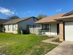 510 Willowbend Cove in Round Rock, TX - Building Photo - Building Photo