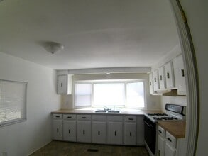 981 Stahlman Dr in Bullhead City, AZ - Building Photo - Building Photo