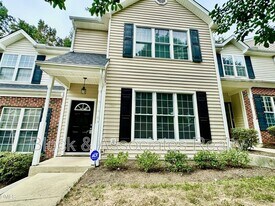 7327 Bonnie Ridge Ct in Raleigh, NC - Building Photo