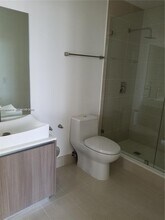 201 SW 17th Rd, Unit 606 in Miami, FL - Foto de edificio - Building Photo