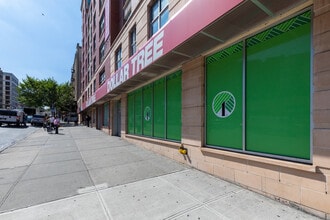 Hudson 192 in New York, NY - Foto de edificio - Building Photo