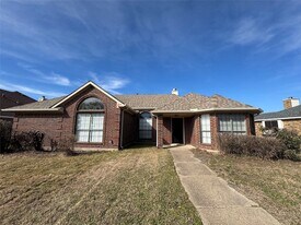 1217 Buckeye Dr in Mesquite, TX - Building Photo