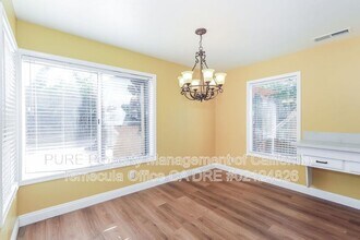 25509 Brownestone Way in Murrieta, CA - Building Photo - Building Photo