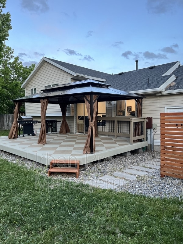 property at 734 W 2220 N