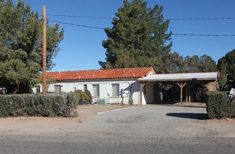 Catalina Village Apartments in Tucson, AZ - Foto de edificio - Building Photo