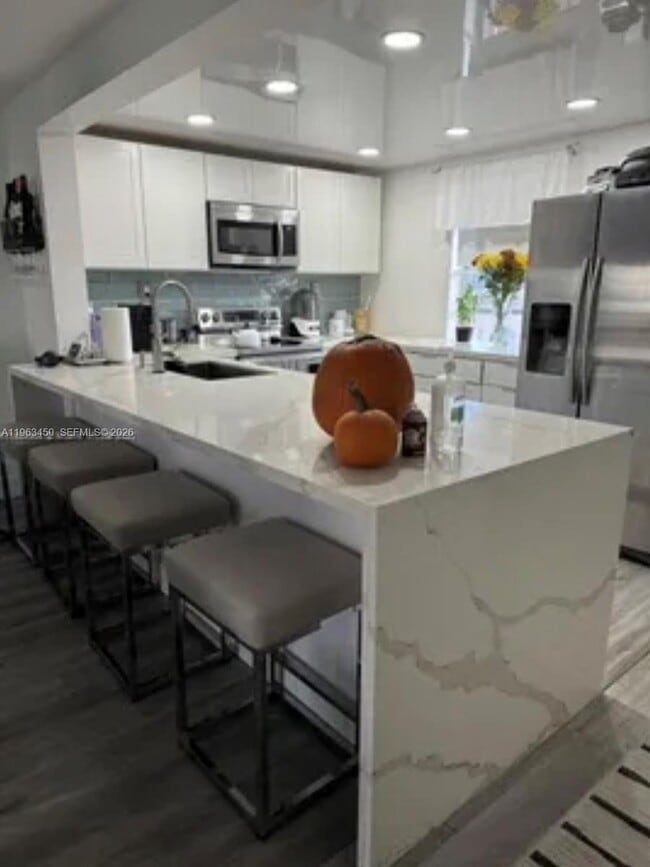 301 SE 3rd St in Dania Beach, FL - Building Photo - Building Photo