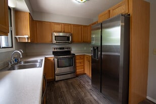 1000 Lakota Ave in Brandon, SD - Building Photo