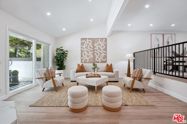 17109 Palisades Cir in Los Angeles, CA - Building Photo - Building Photo