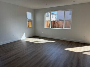 2836 Wrangell St in Manteca, CA - Building Photo - Building Photo