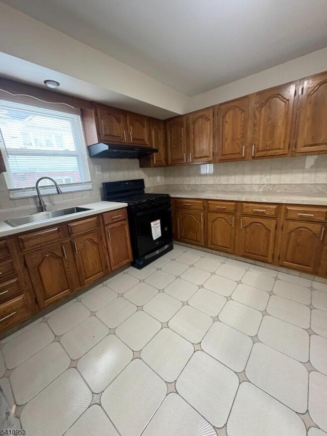 128 Floyd St in Belleville, NJ - Building Photo - Building Photo