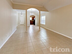 1414 Ashway St in Conroe, TX - Foto de edificio - Building Photo