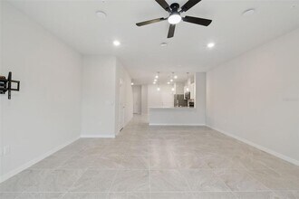 3082 Emerald Acrs Ln in Sanford, FL - Building Photo - Building Photo