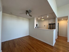 80 Beaumont St, Unit 204 in Boston, MA - Foto de edificio - Building Photo