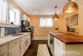 506 Prospect Ave SE in Grand Rapids, MI - Building Photo - Building Photo