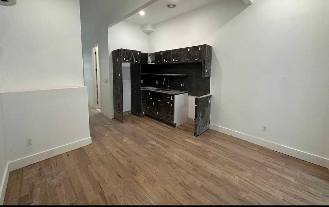104 Graham Ave in Brooklyn, NY - Building Photo