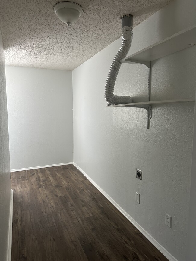 2447 S Graham Dr in Arlington, TX - Building Photo - Building Photo
