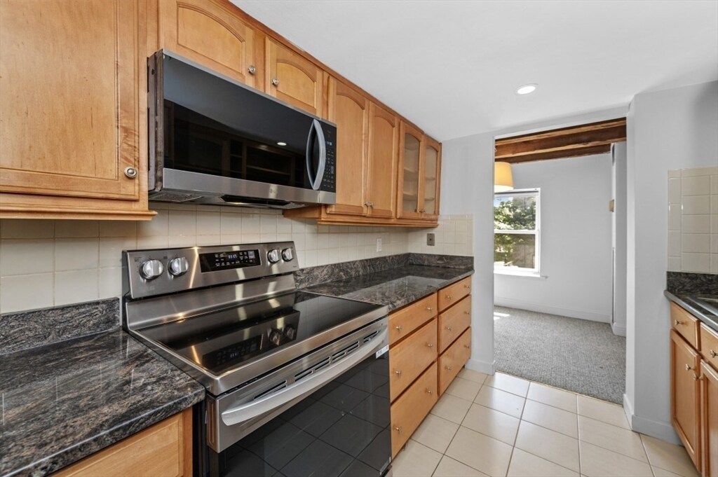 120 Commercial St in Boston, MA - Building Photo