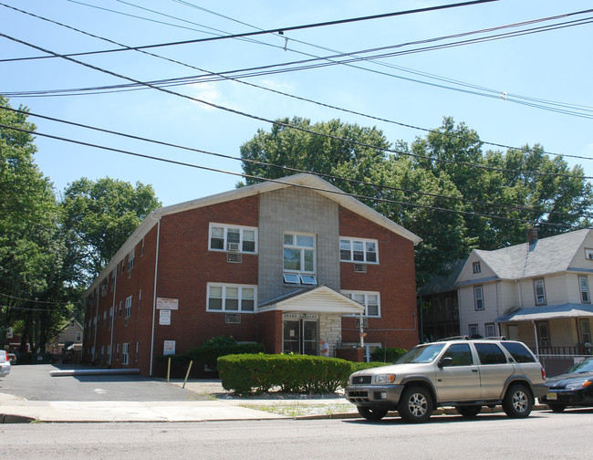 149 W 2nd Ave in Roselle, NJ - Foto de edificio - Building Photo