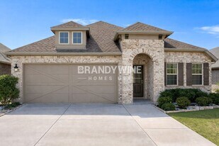 9620 Oxbow Ln in Oak Point, TX - Building Photo