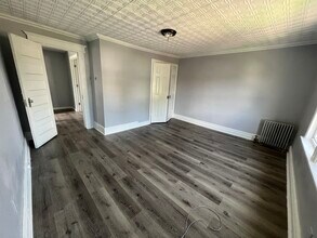 61 Watsessing Ave, Unit 2 in Bloomfield, NJ - Building Photo - Building Photo