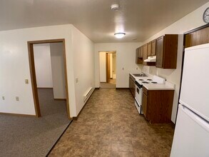 315 E Mineral St, Unit 7 in Platteville, WI - Building Photo - Building Photo