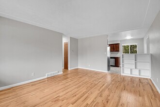 7220 W Arkansas Ave in Lakewood, CO - Building Photo - Building Photo