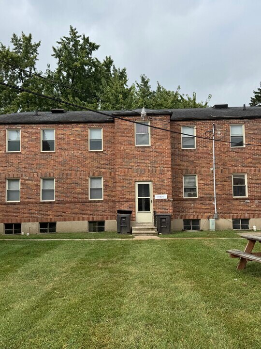 Gramm Village Apartments in Jackson, MI - Foto de edificio